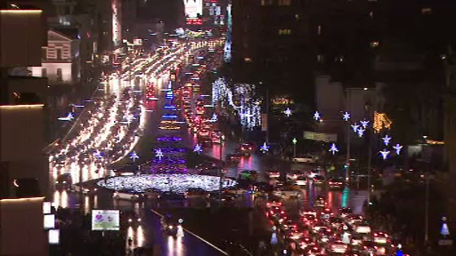 Bucurestiul si-a aprins luminile, in ajun de Mos Nicolae. Cum a aratat centrul Capitalei. VIDEO
