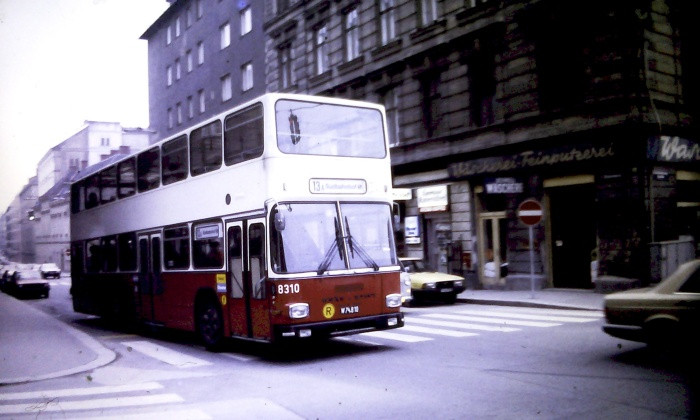 O pensionara din Viena a uitat 390.000 de euro intr-un autobuz de transport public