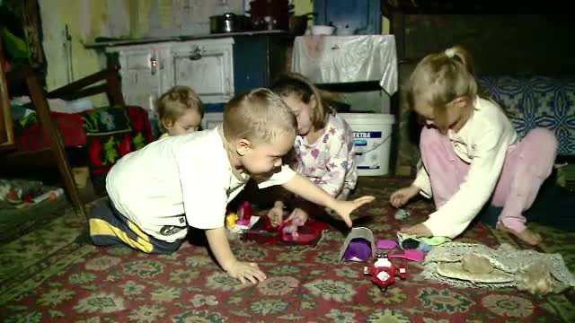 Mos Nicolae,ocupat noaptea trecuta. A ajuns chiar si la copiii care nu visau ca ii va vizita