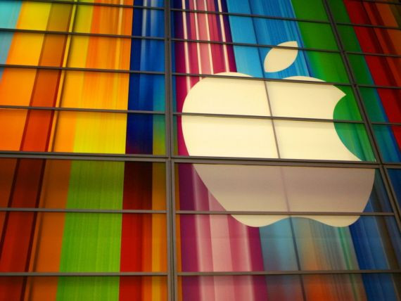 Fabrica Apple din China nu mai face fata cererilor. O parte din productie va fi transferata in SUA