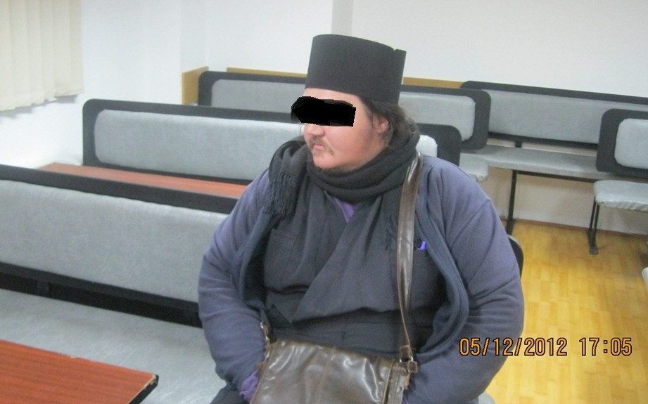 Calugar amendat cu 1000 de lei pentru ca aduna fonduri in centrul Timisoarei fara a avea autorizatie