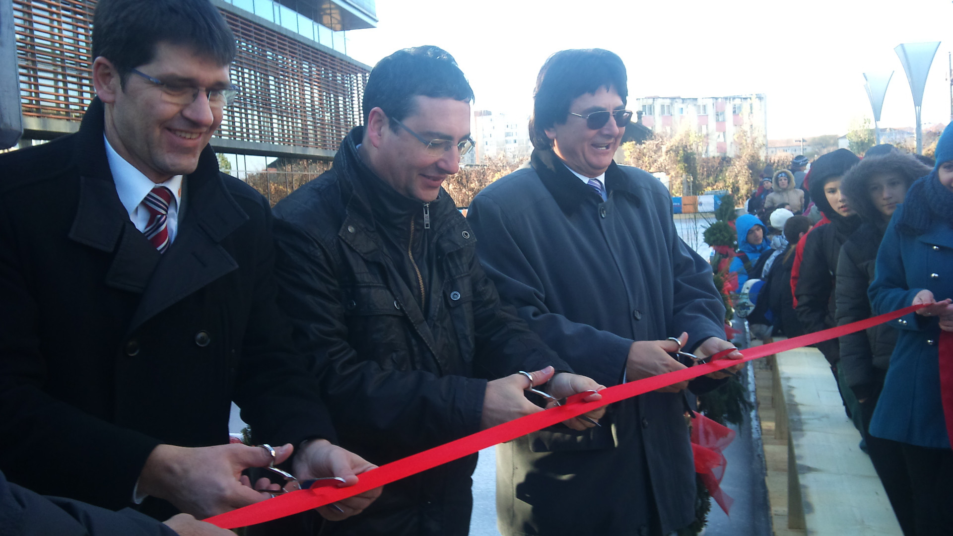 “Robu taie panglica” si pe Facebook. Timisorenii au realizat o pagina cu dedicatie pentru primar