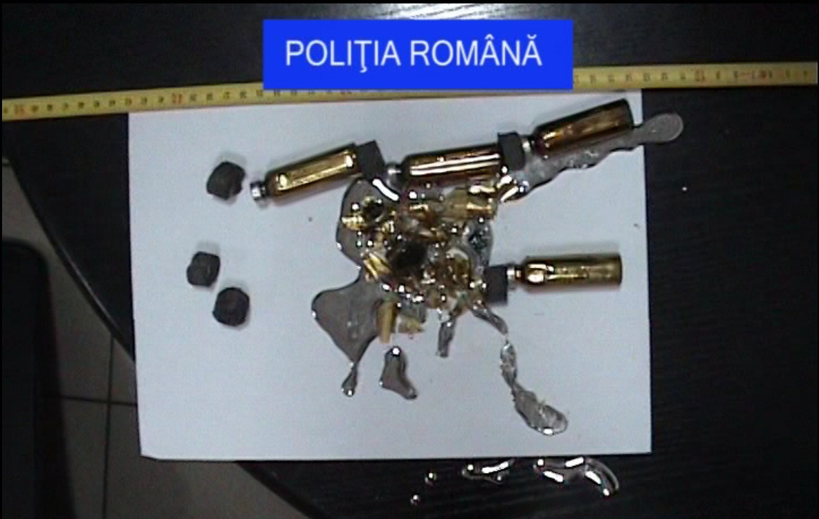 Barbat prins in flagrant in timp ce vindea mercur in apropierea garii din Deva