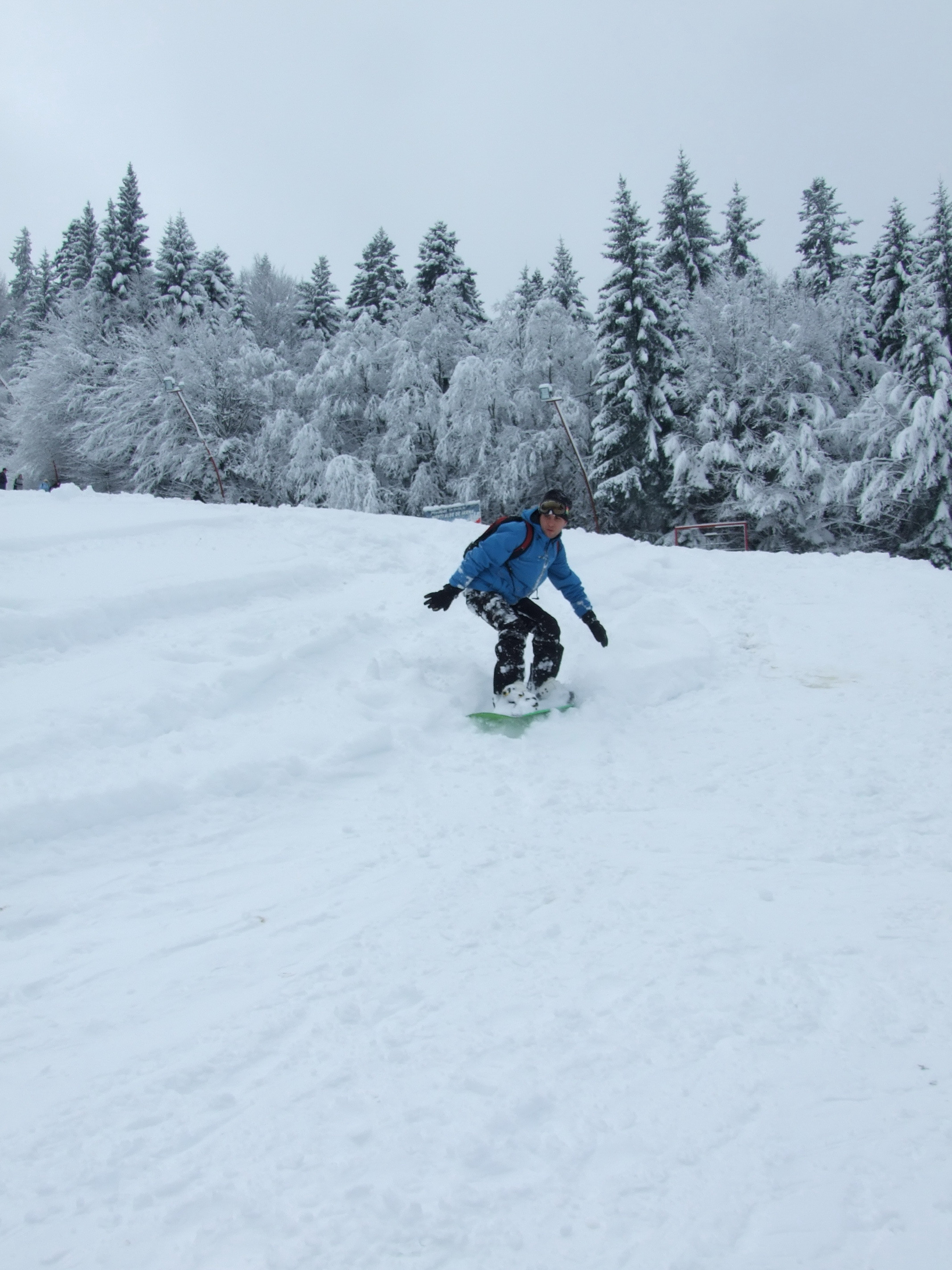 Distractie de weekend, la munte. Sambata, la Predeal va avea loc un concurs de schi alpin