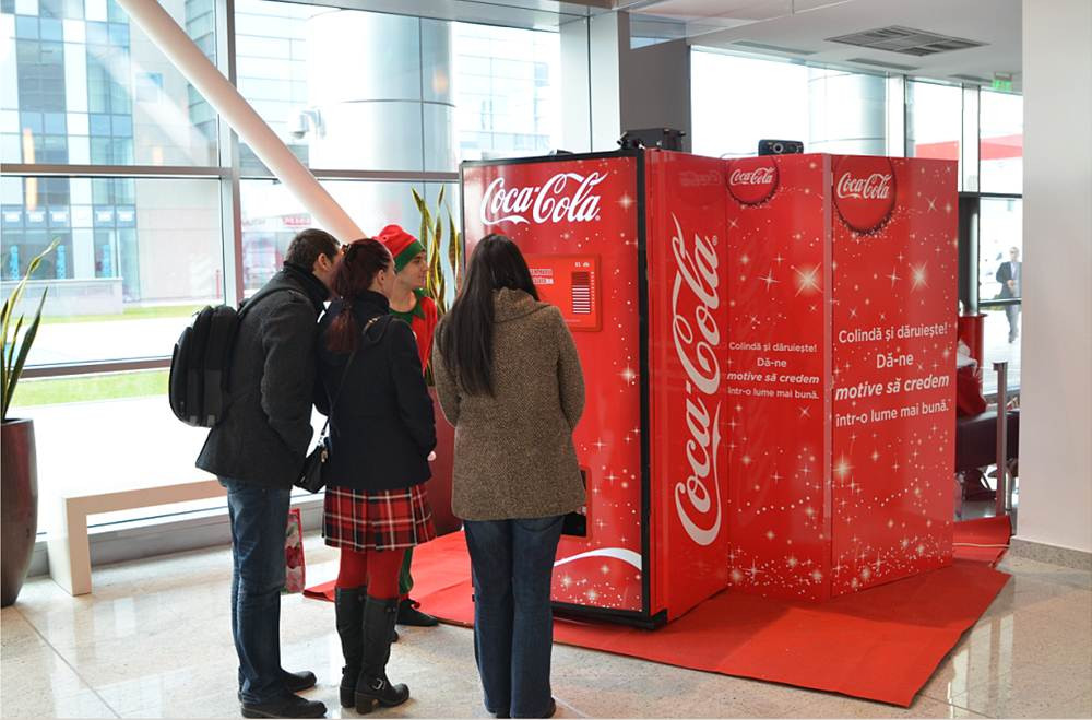 Singurul aparat din lume pe care-l colinzi, iar el ii ajuta pe cei sarmani. Acum e si in Romania