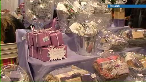 Producatorii romani si-au expus creatiile de Craciun la un targ din Milano