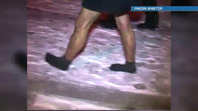 Barbat complet dezbracat, cu o sticla de bere in mana, gasit in fata garii din Baia Mare