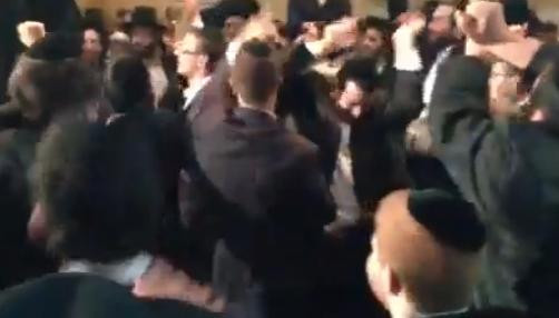 Cum s-au distrat la o nunta evreii ultraortodocsi pe Gangnam Style. VIDEO