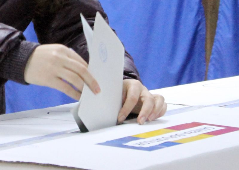 BEC: Peste 200.000 de voturi nule si 71.000 de voturi "albe" la alegerile parlamentare