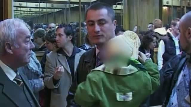 Sora lui Cristian Cioaca a castigat prima batalie in procesul pentru custodia fiului politistului