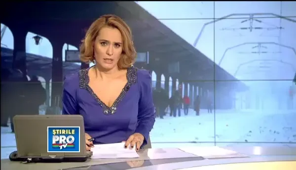 Romania sub zapada. Sute de trenuri au intarzieri de zeci de minute. Lista drumurilor inchise