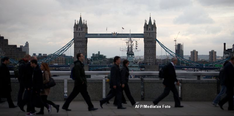 Circa 50.000 de romani si bulgari vor veni anual in M.Britanie dupa anularea restrictiilor