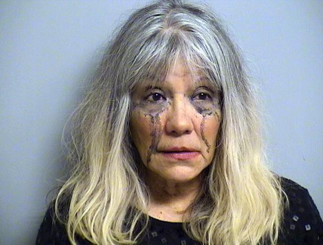 De ce e bine sa te uiti in oglinda inainte sa incalci legea. Infractori in ipostaze amuzante. FOTO