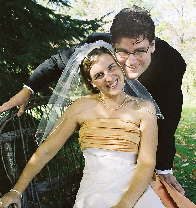 Casatorita doar de o luna, credea ca are viata perfecta. A aflat insa ca traia langa un monstru