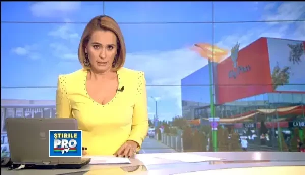 Incendiu puternic la un mall din Brasov, angajatii si cumparatorii, evacuati