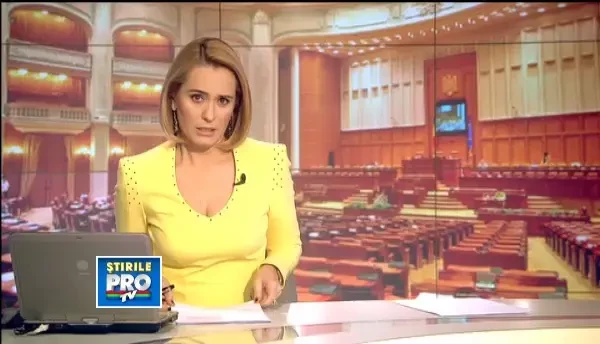 Excursie in Casa Poporului cu parlamentarii aflati la primul mandat.Unii au incercat sa nu se piarda