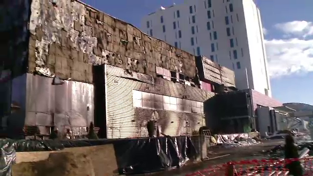 Mall-ul din Brasov nu avea apa in hidranti. Patronii carora le-au ars magazinele vor despagubiri