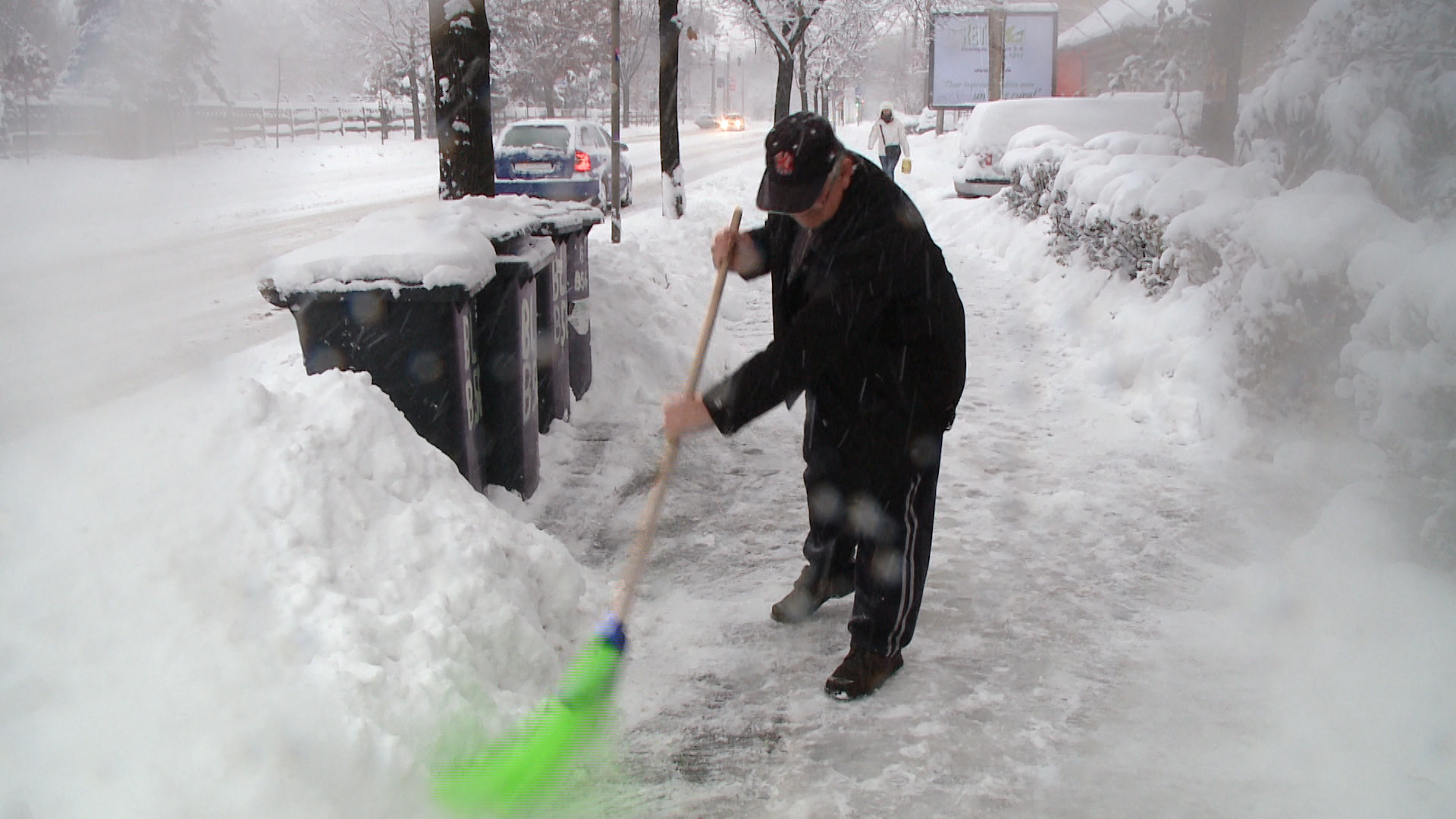 Nicolae Robu o da la intors.E nemultumit de deszapezire.“Dau nota 3 pentru deszapezirea trotuarelor”