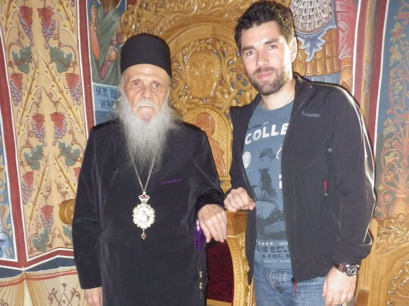 "Dumnezeu da unui popor conducatorii pe care ii merita”-Preasfintitul Justinian,la Romania te iubesc