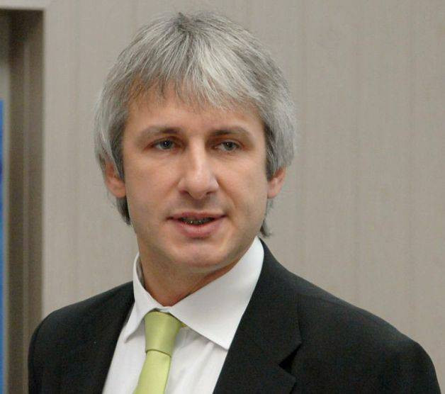 Razboiul politic pe legea bugetului de stat ar putea avea efecte rele pentru Romania. Avertismentul ministrului Teodorovici