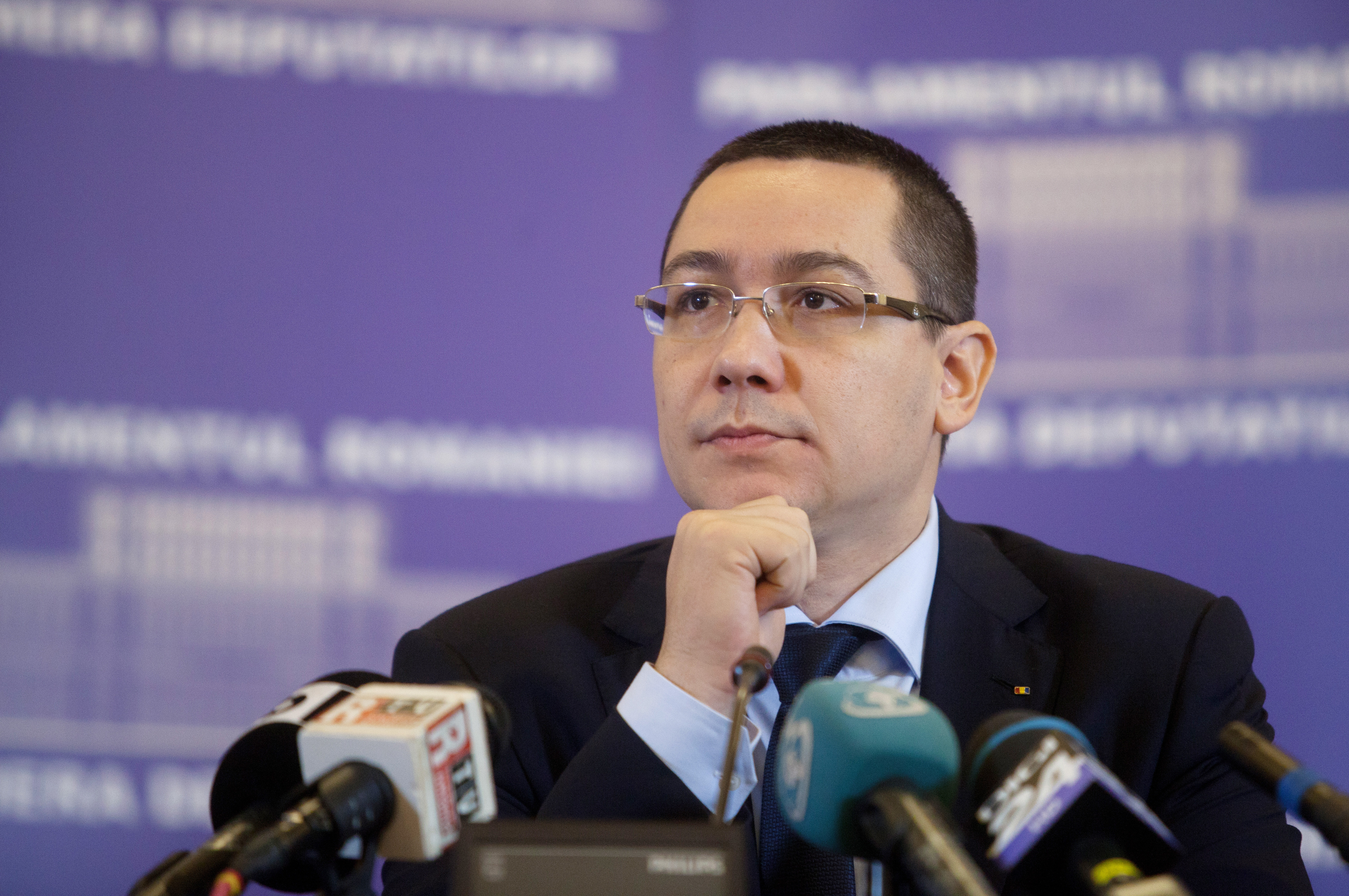 Guvernul va discuta cu sindicatele pe buget. Ponta avertizeaza ca nu ii plac cereri gen "Dati-ne!"