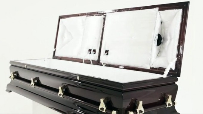 Si-a tinut cadavrul sotului in casa timp de noua luni. Motivul pentru care a facut asta este greu de imaginat