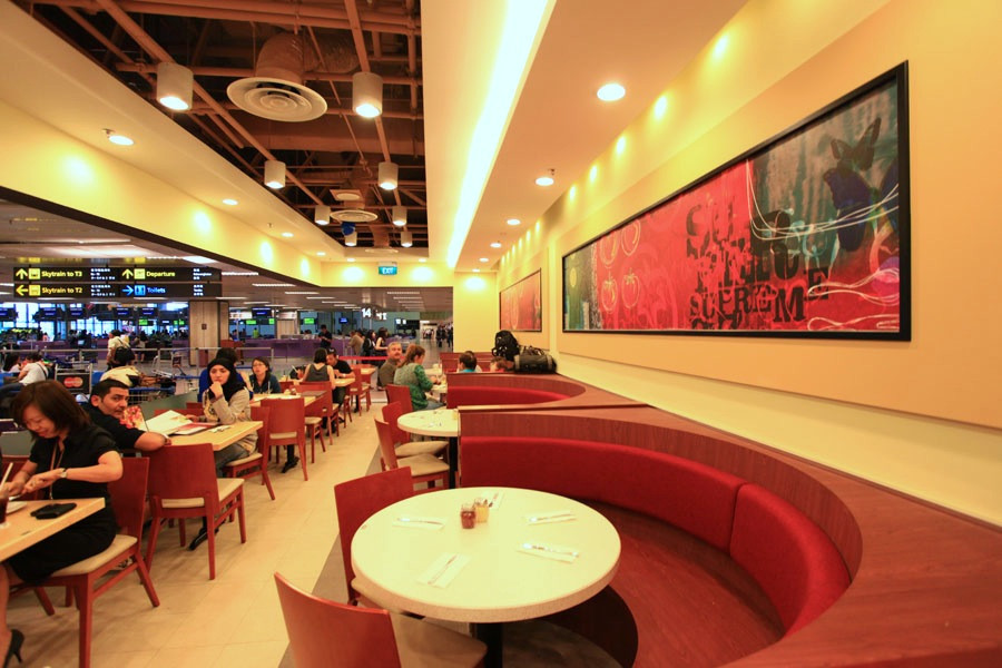 Un cunoscut lant de fast-food lanseaza un nou tip de pizza. Costa echivalentul a 95 de lei