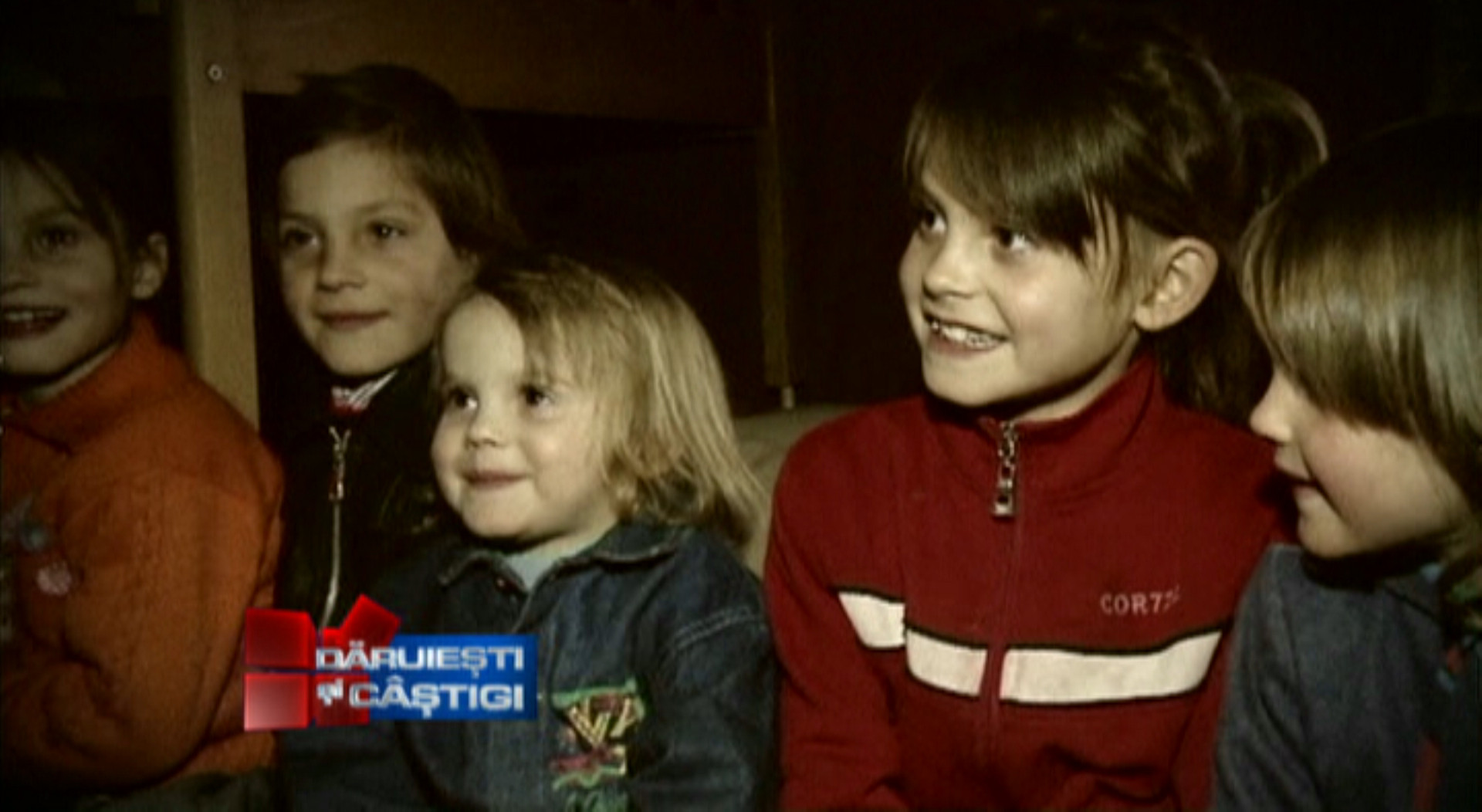 "Daruiesti si castigi": Cei 10 copii din Muntii Apuseni pentru care Mos Craciun e doar o inchipuire