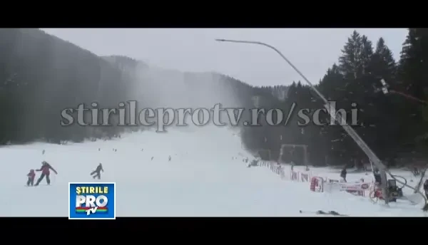 VIDEO. Veselia e la ea acasa pe partiile din Poiana Brasov. Vezi cum se schiaza la munte