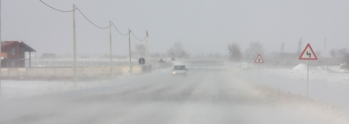 12 sate din judetul Botosani sunt inca izolate, iar 18 drumuri judetene sunt blocate