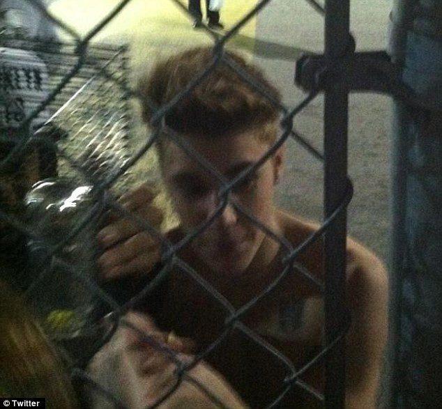 "Este crud si iresponsabil ce a facut" Imaginile cu Justin Bieber care au nascut un scandal in SUA