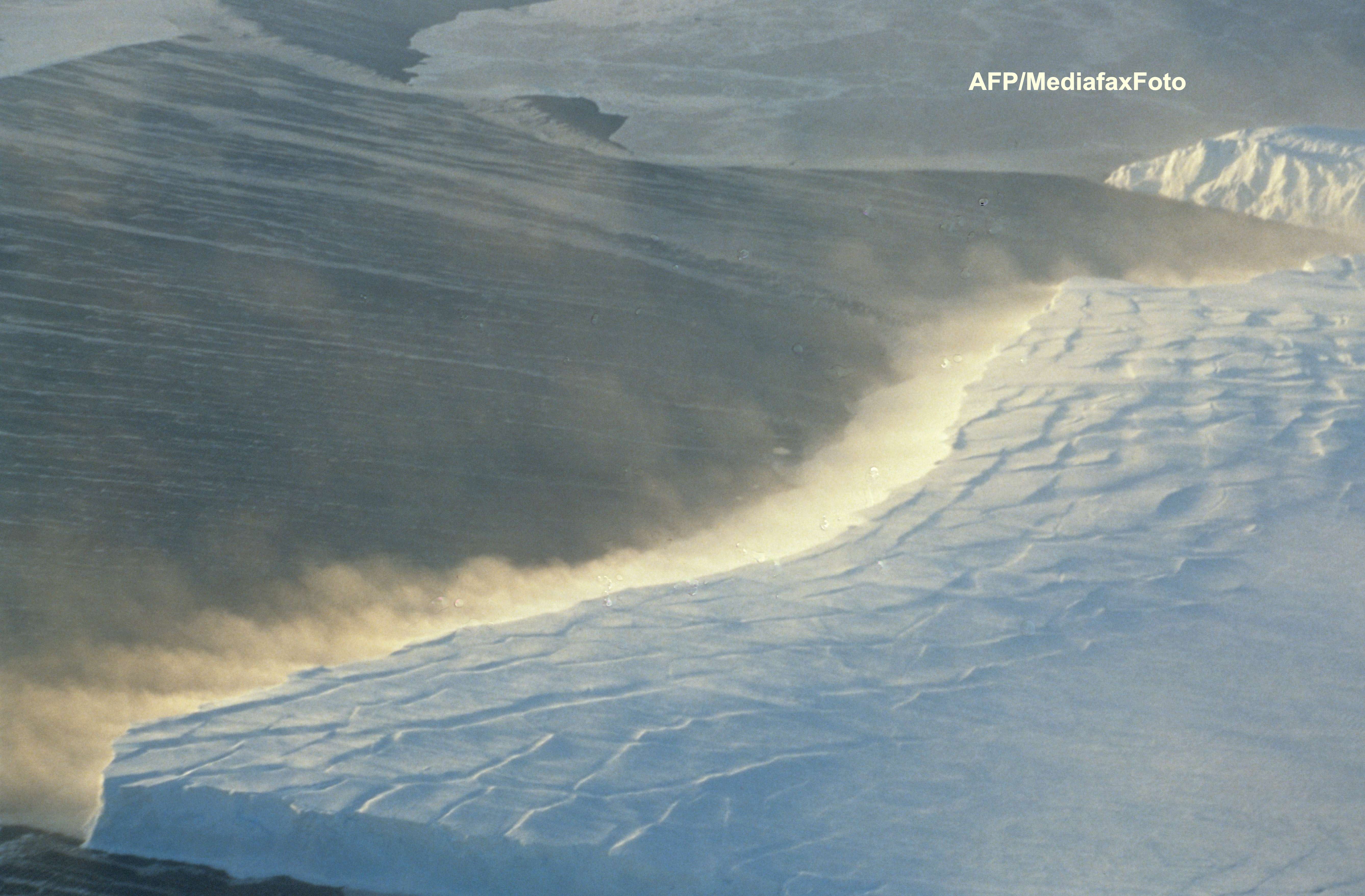 Semnal de alarma al cercetatorilor. Gheata Antarcticii se topeste mai repede decat s-a crezut