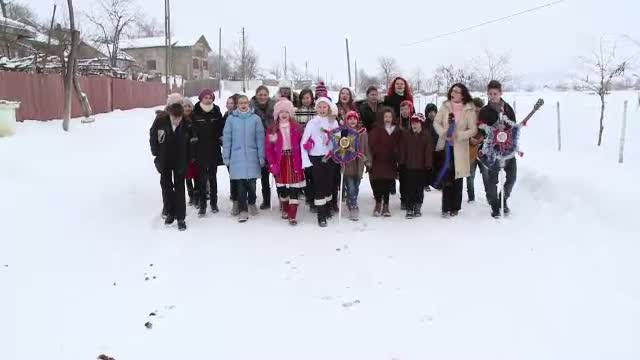 In ajunul Craciunului, satele din munti au rasunat de colinde. La oras insa, traditiile s-au pierdut