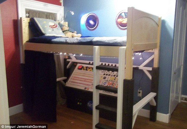 Cel mai bun tata din lume? Cadoul extraordinar pe care fiul in varsta de 5 ani l-a gasit sub pat