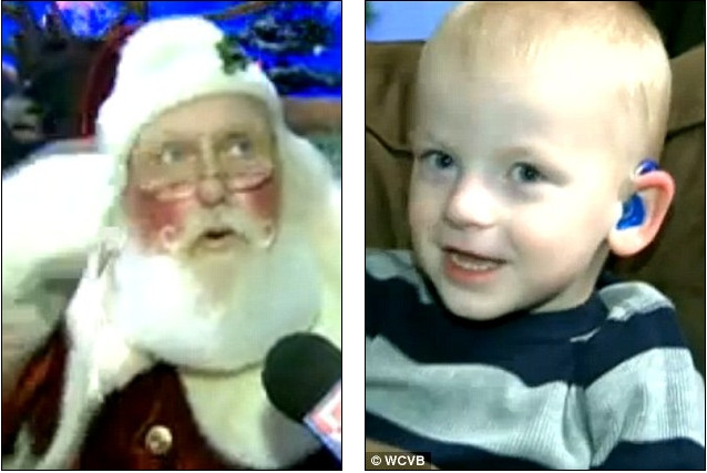 Un copil surd, prea speriat sa stea in poala lui Mos Craciun, are parte de o surpriza. VIDEO