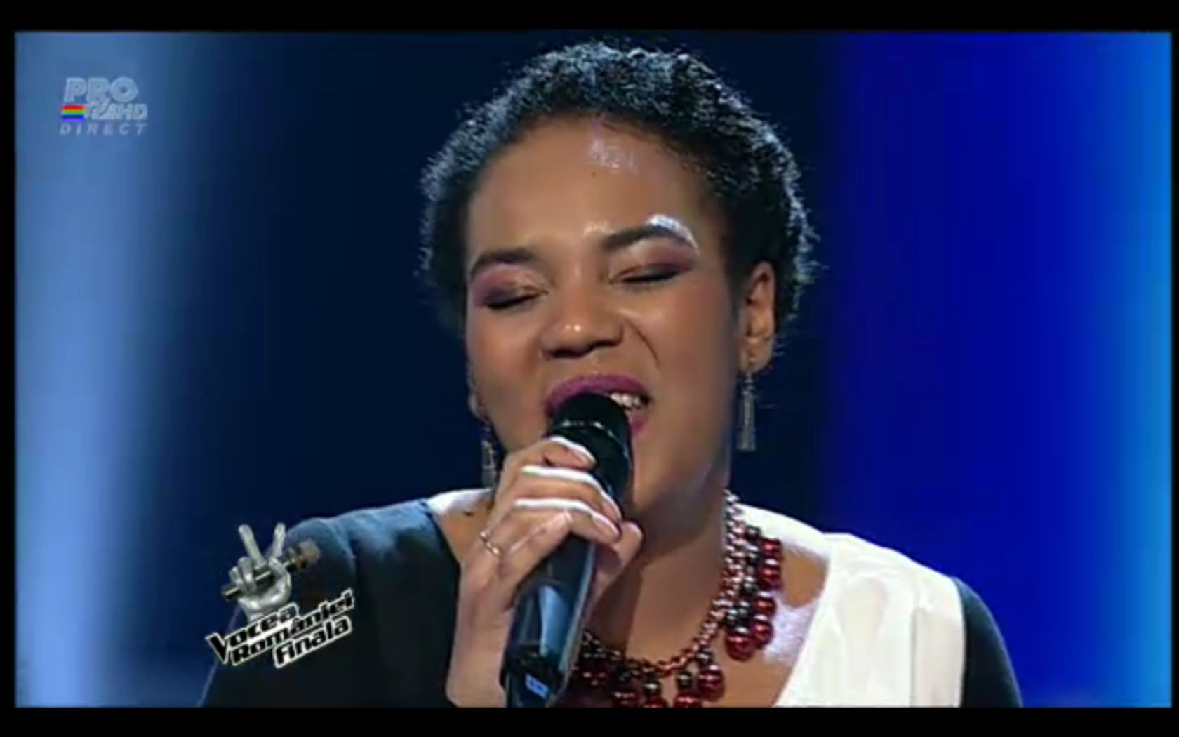 Vocea Romaniei - Julie Mayaya - Je T'aime