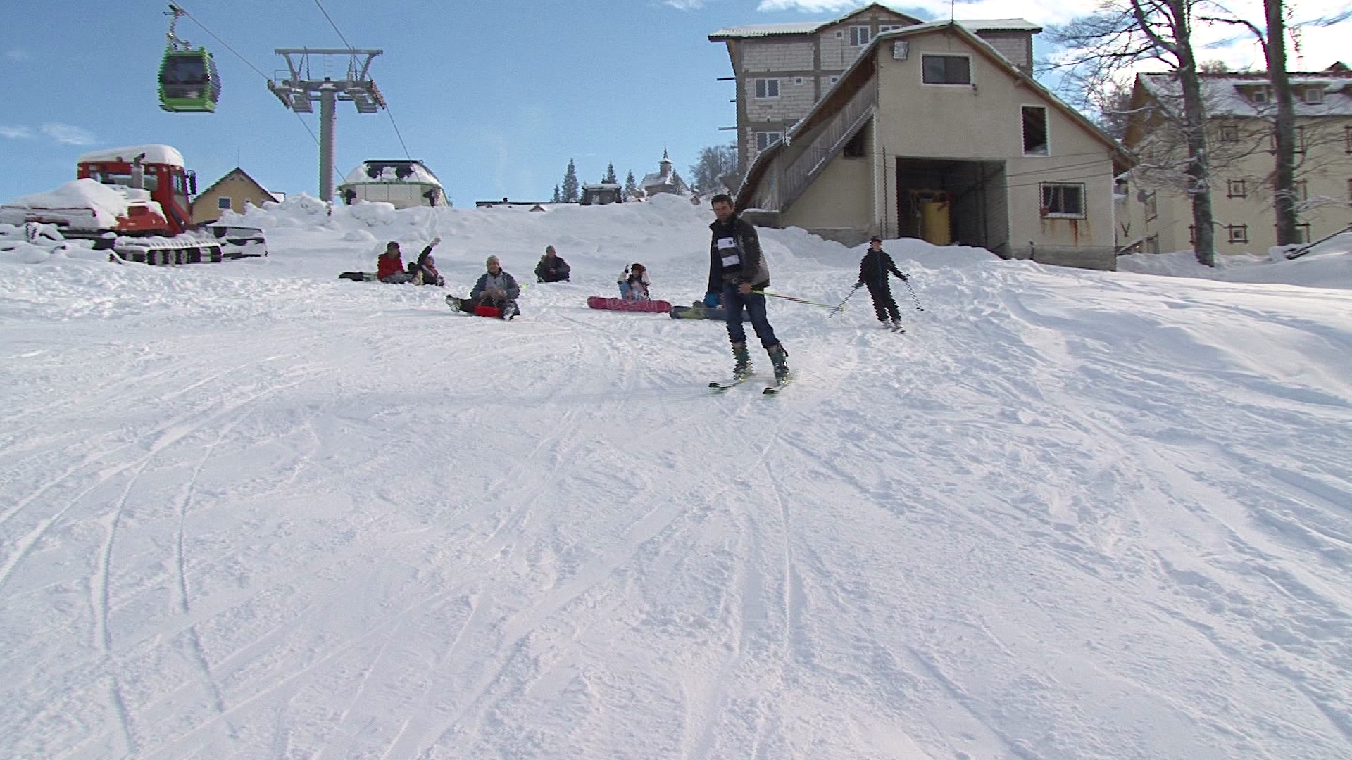 Weekend perfect pentru schi in statiunile montane din Vestul tarii. Cum va fi vremea la munte