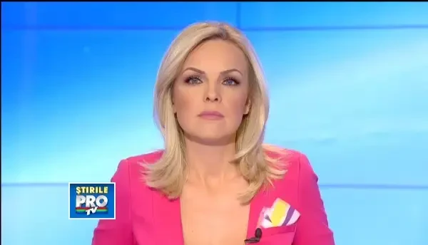 Umilinta si nervi. Zeci de batrani s-au calcat in picioare pentru un ajutor e 30 de lei