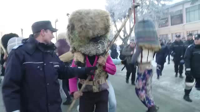 Luni s-a semnat Pacea de la Ruginoasa. Delenii si valenii au predat armele in prima carciuma din sat