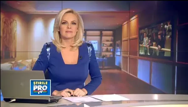 Programul ProTv de Revelion. Nicoleta Luciu si Roxana Ionescu incing atmosfera cu un un dans senzual