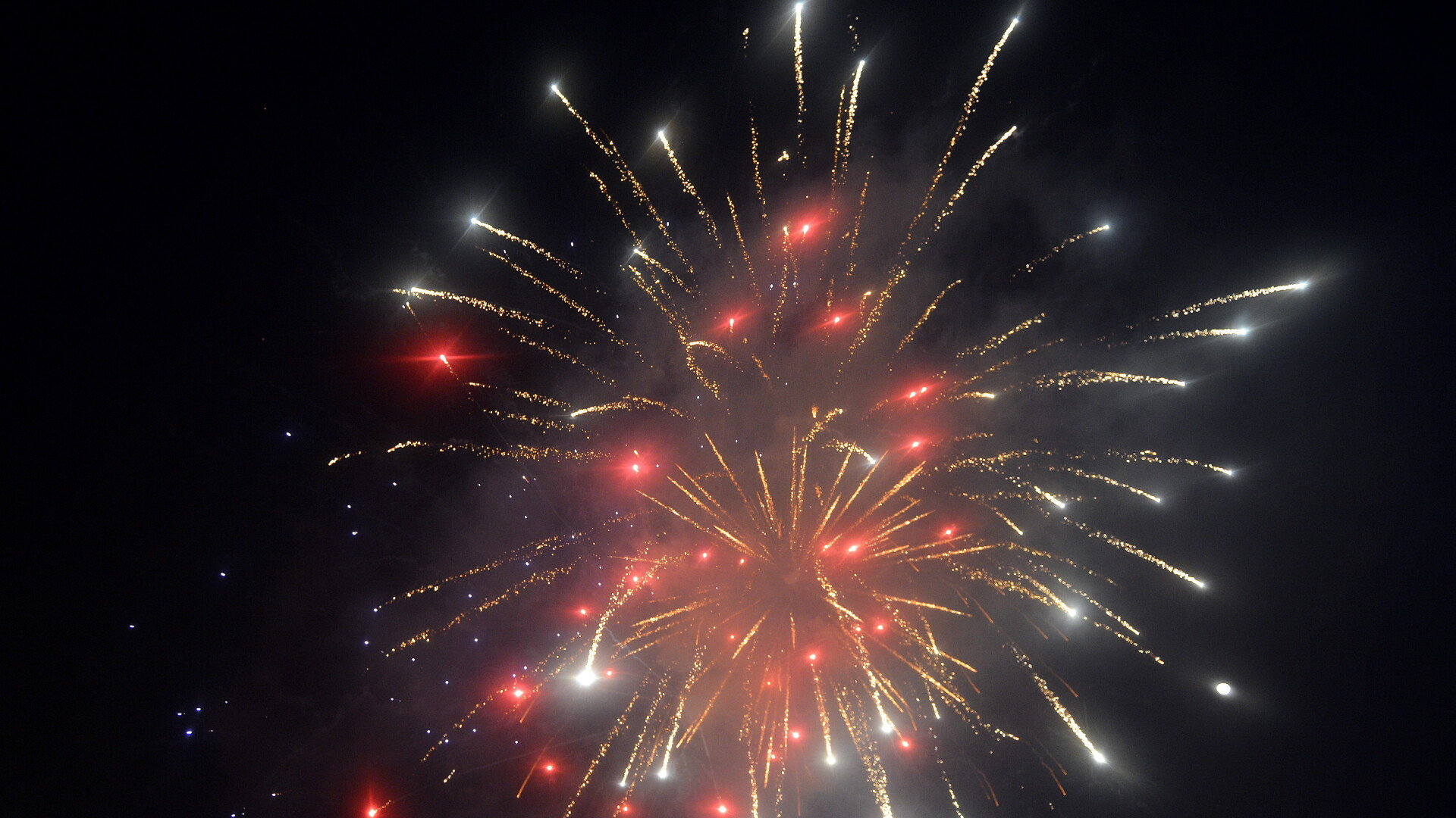 Revelion de criza la Timisoara. Primaria apeleaza la artistii locali pentru noaptea dintre ani