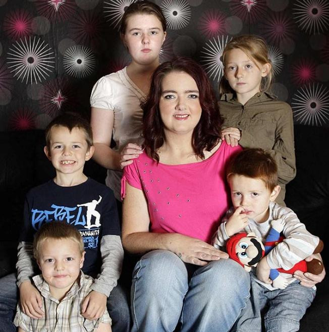 A facut 5 copii, desi a incercat multe metode contraceptive. "Mi-e frica sa mai fac dragoste"