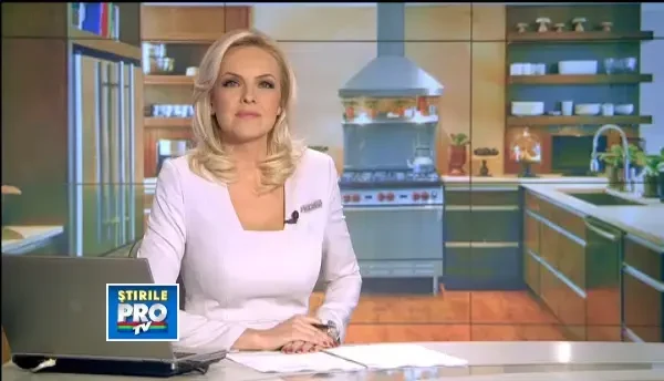 Cat costa in total bucataria ascunsa in sufragerie. Doar sistemul de actionare este 100.000 dolari