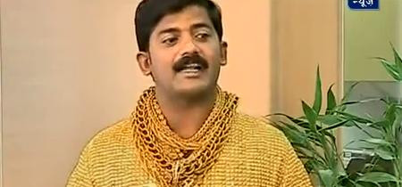 Un indian a dat 14.000 de lire pentru un tricou din aur cu care spera sa-si gaseasca iubita. Video