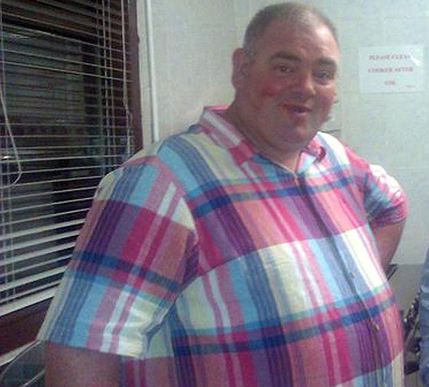 Tragedia care a ajuns in toate ziarele din Marea Britanie.Ce a patit un tata la inmormantarea fiului