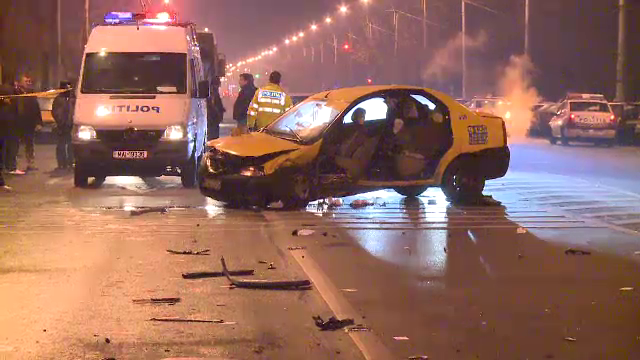 Cinci persoane au fost ranite in Bucuresti, in urma unui accident provocat de un taximetrist
