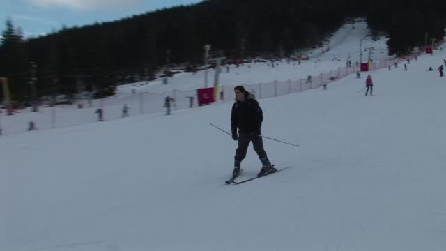 Tarife reduse de la jumatatea lui ianuarie in statiunile montane. La ce preturi poti schia in Alba