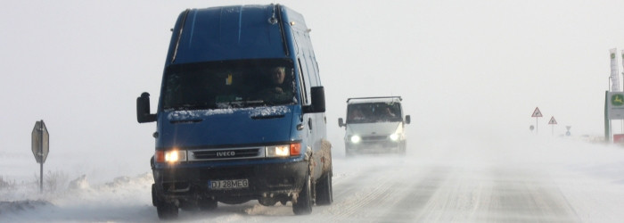 Avertizare de vant puternic in toata tara. Rafale de 70 km pe ora pana marti seara