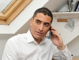 Dependent de relatia intima cu sora logodnicei lui. Iar asta e cea mai mica problema a barbatului