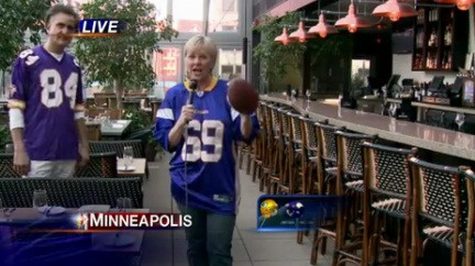 "Sunt bine, sunt bine". Ce a patit un reporter TV in timpul unei transmisii in direct. VIDEO